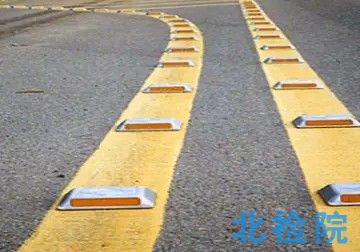 突起路標測試